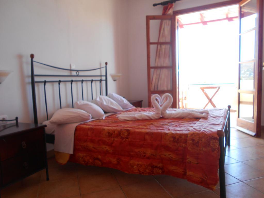 Acti Plaka Hotel Esterno foto